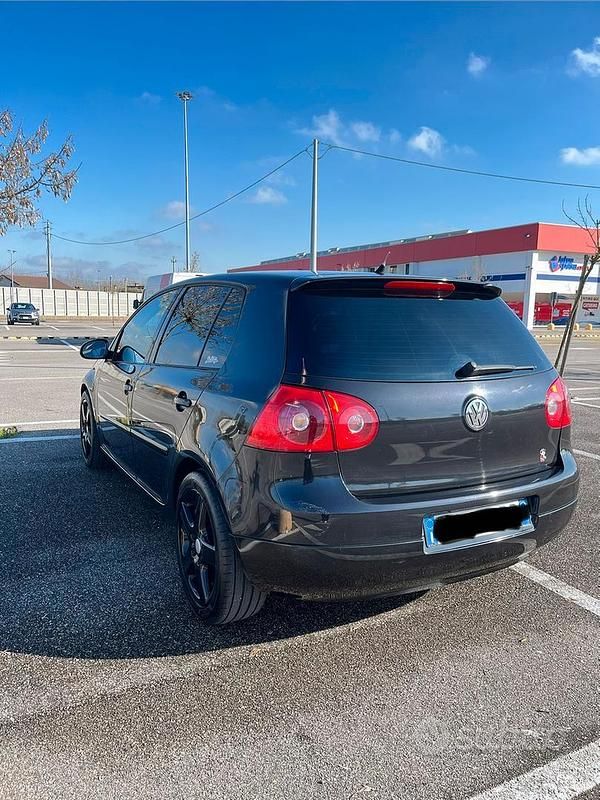 Usata VW Golf VI 105 CV (77 kW) 2008 Nero Utilitaria