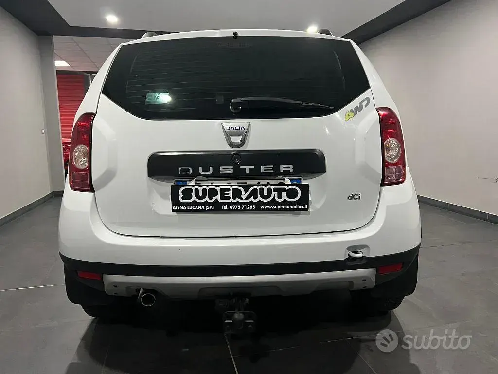 Usata Dacia Duster Lauréate 110 CV (80 kW) 2012 Bianco SUV