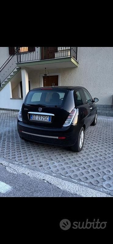 Usata Lancia Ypsilon 77 CV (56 kW) 2010 Nero Utilitaria