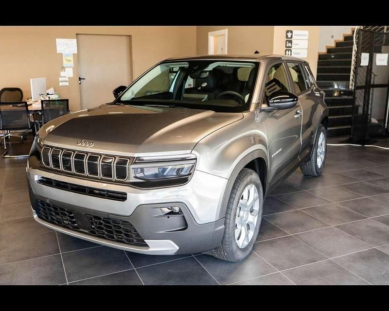 Käytetty Jeep Avenger Altitude 109 HP (80 kW) 2025 Katumaasturi