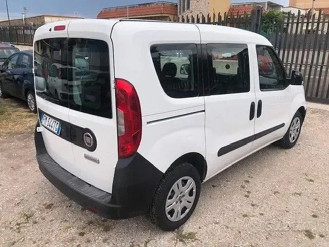 Usata Fiat Doblò 95 CV (69 kW) 2017 Bianco Monovolume