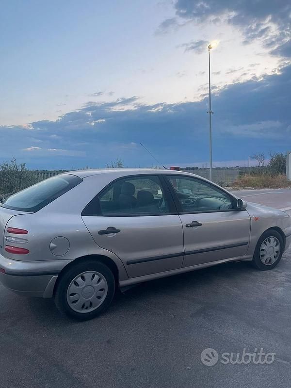 Usata Fiat Brava 80 CV (58 kW) 2001 Grigio Utilitaria