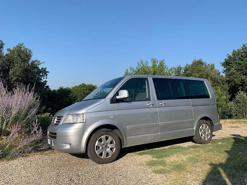 Usata VW Multivan Highline 131 CV (96 kW) 2004 Argento Furgone