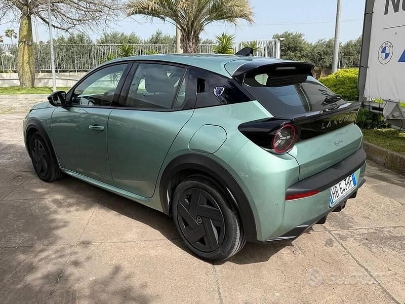 Usata Lancia Ypsilon 110 CV (80 kW) 2025 Verde Utilitaria