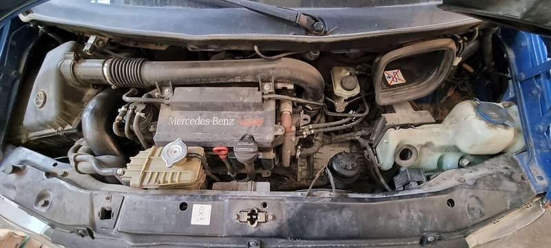 Usata Mercedes Vito 102 CV (75 kW) 2001 Blu Furgone