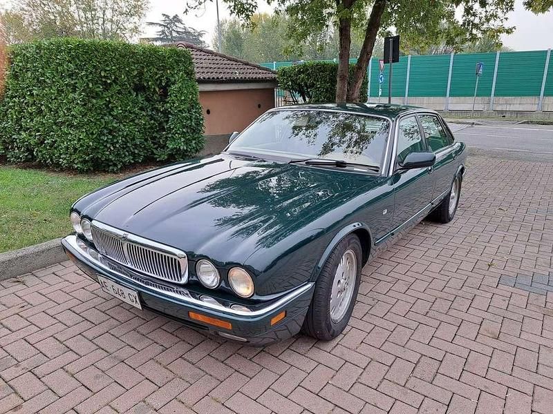 Blu/azzurro Usata 1995 Jaguar XJ6 Tre volumi | 6000 € - Immagine 1/2