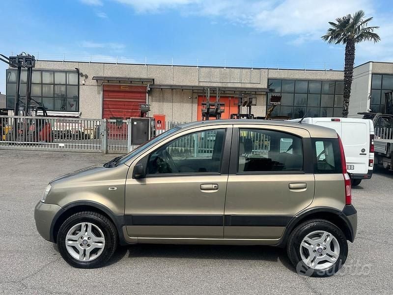 Usata Fiat Panda Climbing 60 CV (44 kW) 2008 Grigio Utilitaria