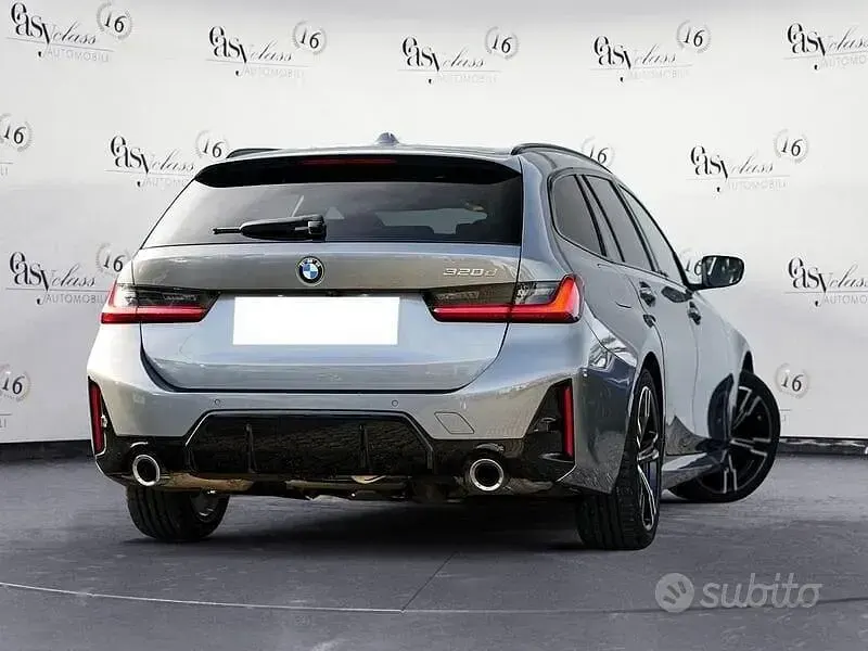 Usata BMW 320e M Sport 190 CV (139 kW) 2025 Gray Station wagon