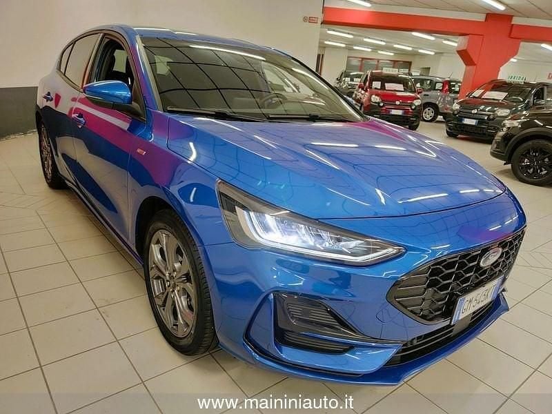 Käytetty Ford Focus ST-Line 125 HP (91 kW) 2022 Sininen Viistoperä