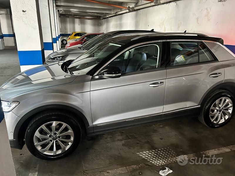Usata VW T-Roc 110 CV (80 kW) 2022 Grigio SUV