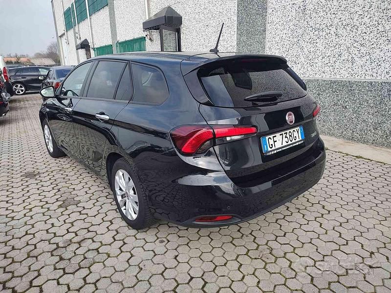 Usata Fiat Tipo Business 95 CV (69 kW) 2020 Nero Station wagon