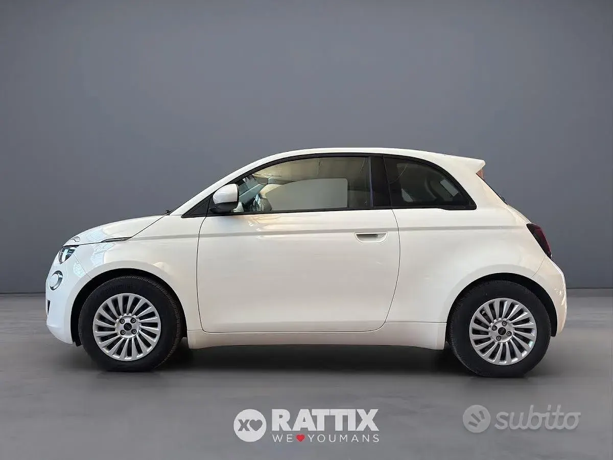 Usata Fiat 500e Icon 42 kW (58 CV) 2024 Bianco Berlina