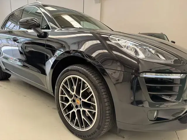 Usata Porsche Macan 258 CV (189 kW) 2017 Nero metallizzato SUV