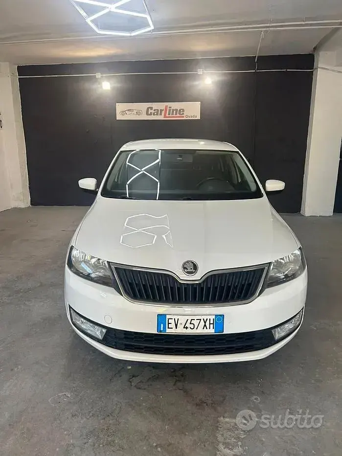 Usata Skoda Rapid Ambition 86 CV (63 kW) 2014 Bianco Utilitaria