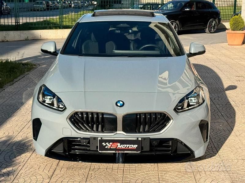 Usata BMW 118 M Sport 150 CV (110 kW) 2025 Brooklyn grey metallic Utilitaria