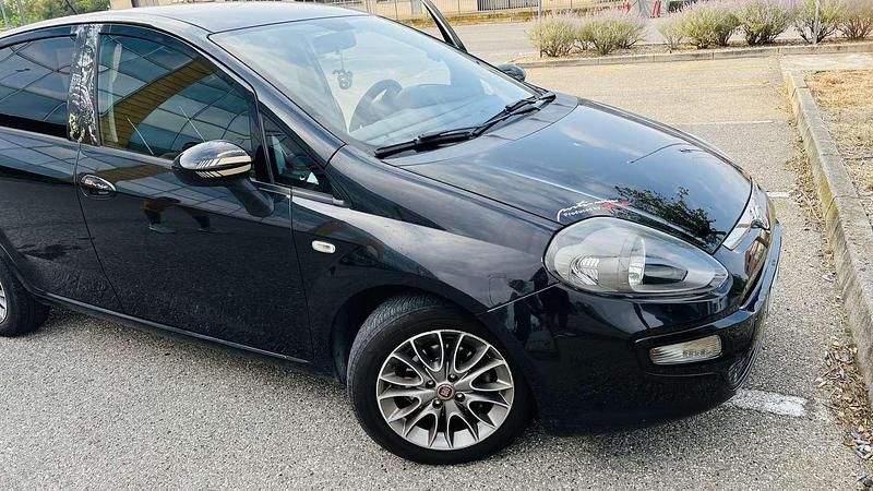 Usata Fiat Punto 73 CV (53 kW) 2011 Utilitaria