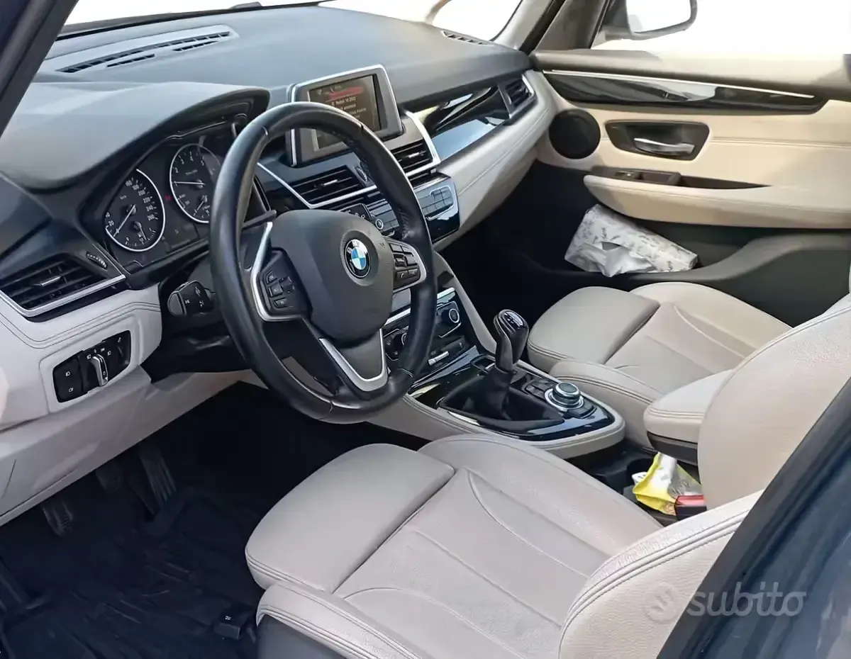 Usata BMW 216 136 CV (100 kW) 2016 Grigio Station wagon