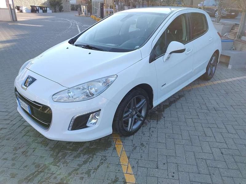 Usata Peugeot 308 Sportium 112 CV (82 kW) 2012 Bianco Berlina