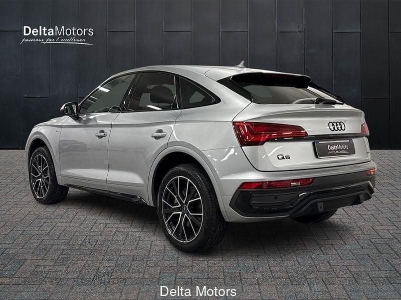 Usata Audi Q5 Sportback Ambiente 204 CV (150 kW) 2022 Argento (metallizzato) SUV