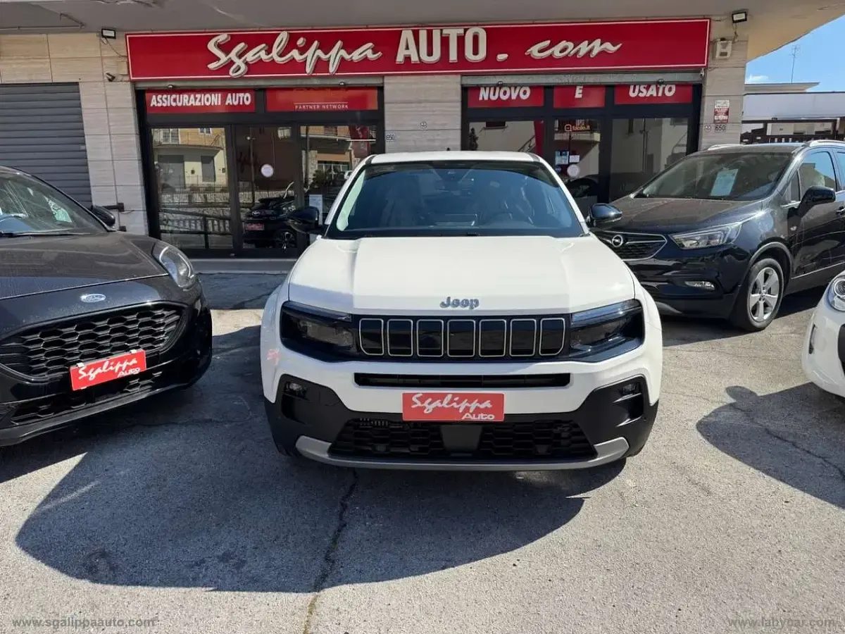 Usata Jeep Avenger Summit 101 CV (74 kW) 2024 Bianco SUV