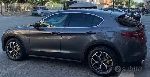 Usata Alfa Romeo Stelvio Executive 190 CV (139 kW) 2019 Grigio SUV