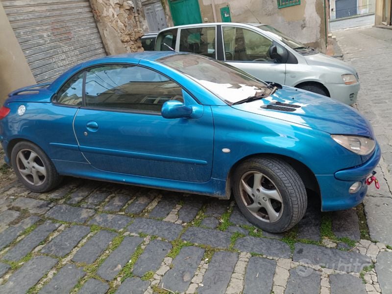 Usata Peugeot 206 CC 109 CV (80 kW) 2001 Blu Cabrio