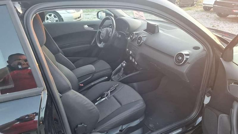 Usata Audi A1 Attraction 122 CV (89 kW) 2012 Nero Utilitaria