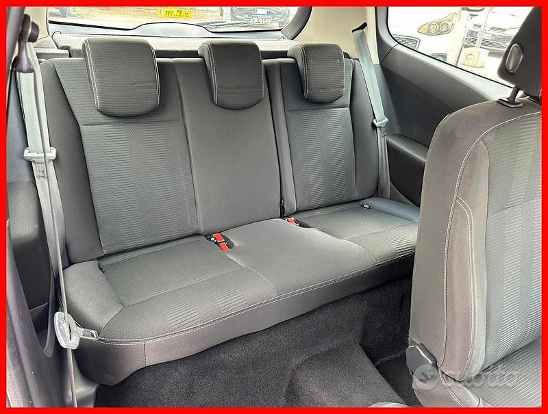 Usata Renault Clio II 75 CV (55 kW) 2011 Bianco Berlina