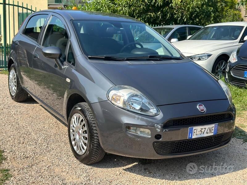 Usata Fiat Punto Street 77 CV (56 kW) 2018 Grigio Utilitaria