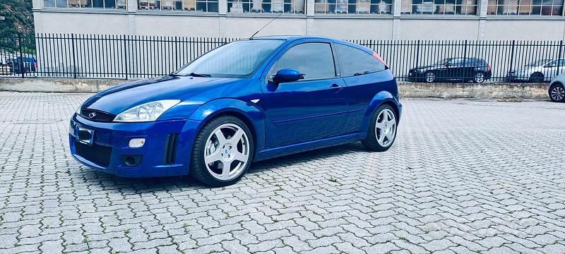 Blu Usata 2003 Ford Focus RS Tre volumi | 32.000 € - Immagine 1/4