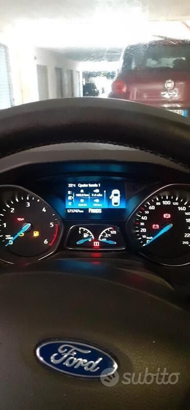 Grigio Usata 2015 Ford Focus Station wagon | 5700 € (Ottimo prezzo) - Immagine 1/4