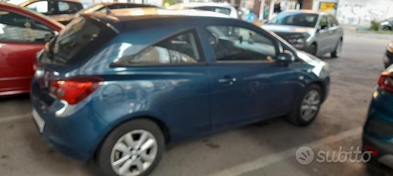 Usata Opel Corsa 2015 Blu Utilitaria