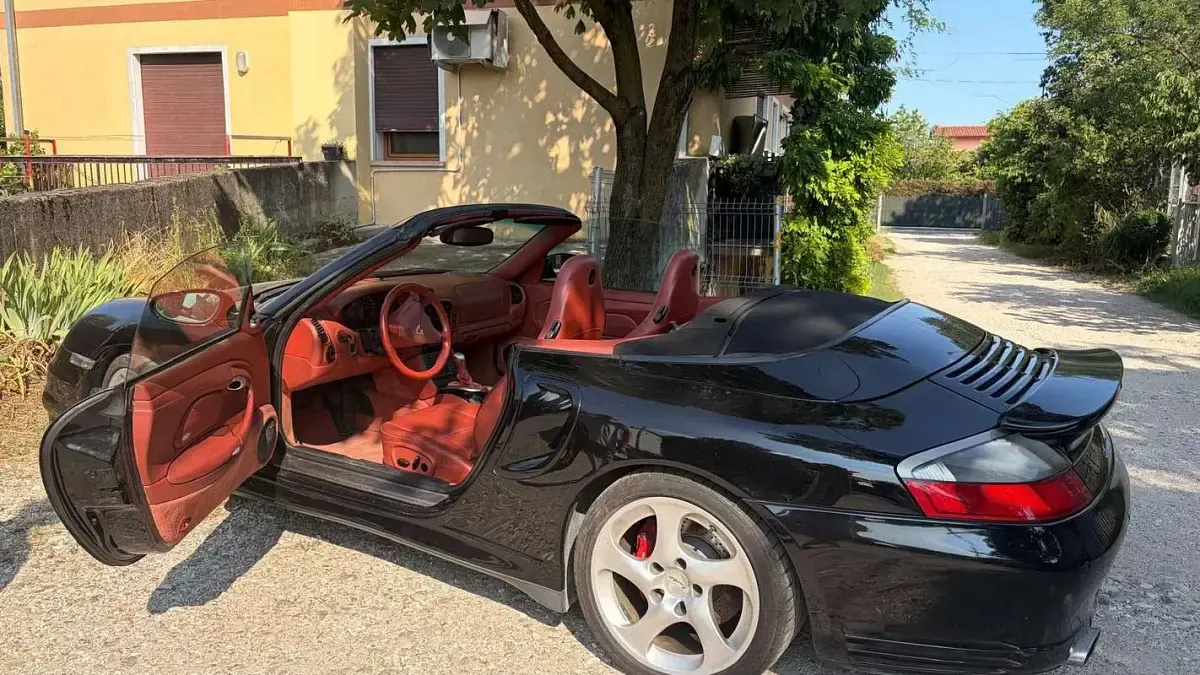 Usata Porsche 996 420 CV (308 kW) 2004 Nero Cabrio