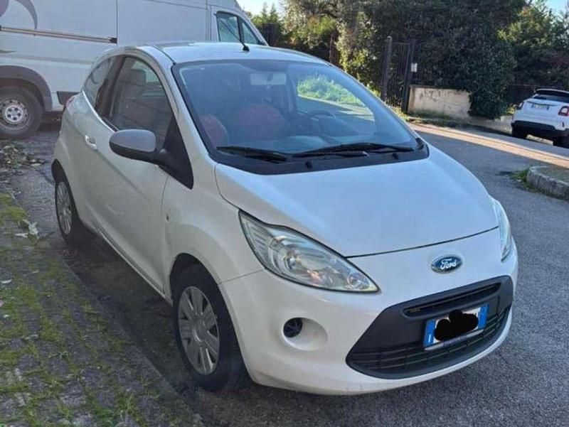 Bianco Usata 2009 Ford Ka Titanium Due volumi | 3000 € (Super prezzo) - Immagine 1/4