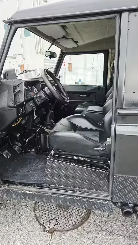 Usata Land Rover Defender 86 CV (63 kW) 1990 SUV