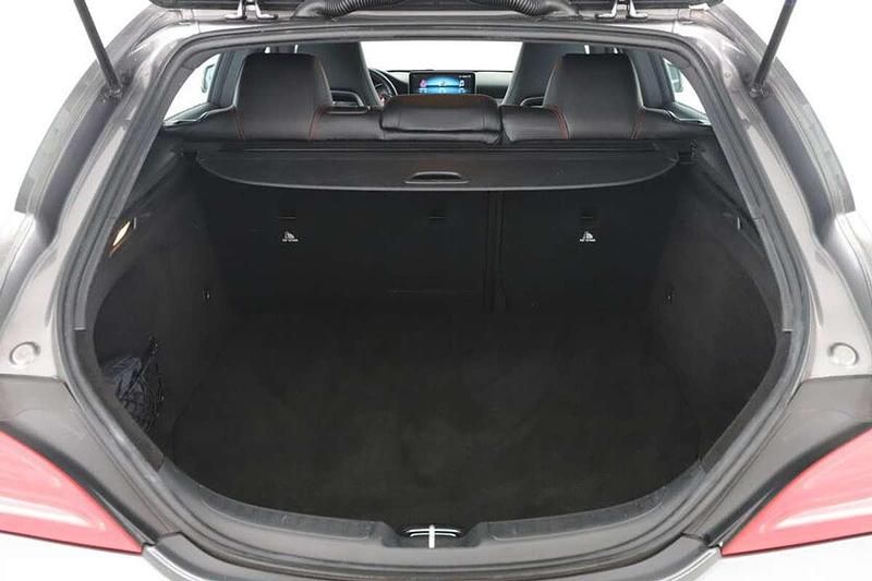 Usata Mercedes CLA220 Shooting Brake Premium 177 CV (130 kW) 2016 Station wagon