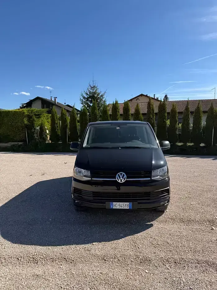 Usata VW Caravelle Comfortline 150 CV (110 kW) 2019 Nero Furgone