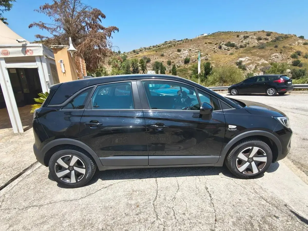 Usata Opel Crossland Edition 110 CV (80 kW) 2021 Nero SUV