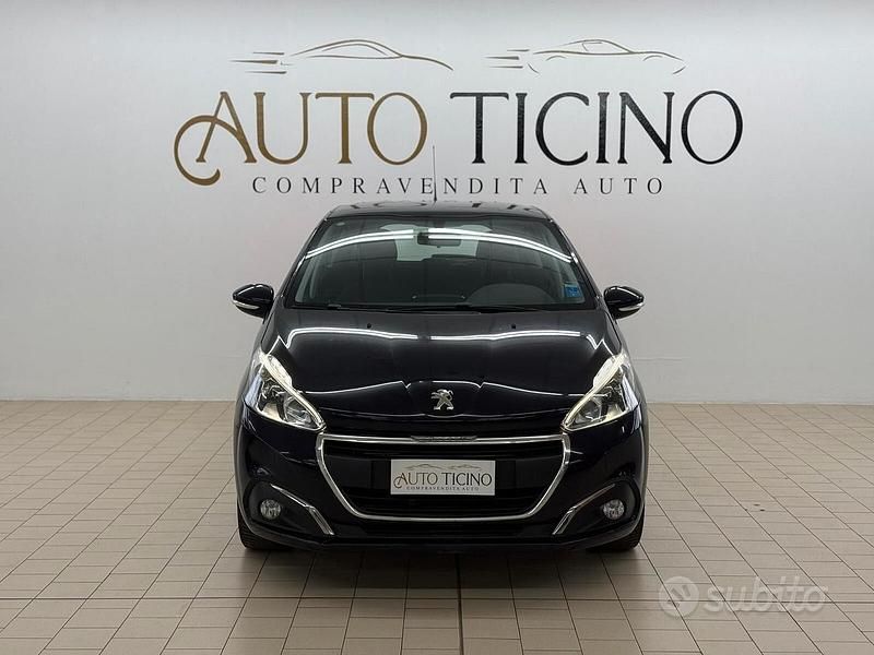 Usata Peugeot 208 Allure 82 CV (60 kW) 2016 Viola Utilitaria