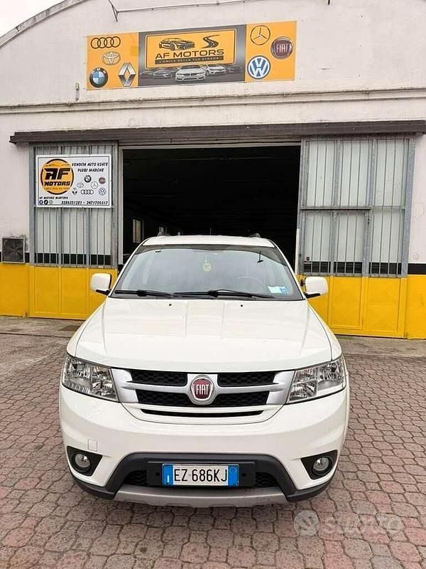 Usata Fiat Freemont Cross 170 CV (125 kW) 2015 Bianco SUV