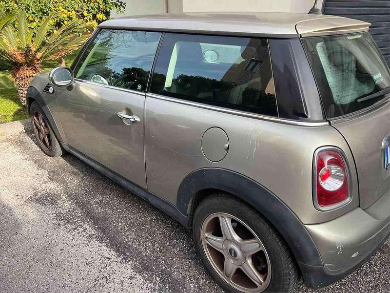 Usata Mini One D 90 CV (66 kW) 2011 Beige Utilitaria
