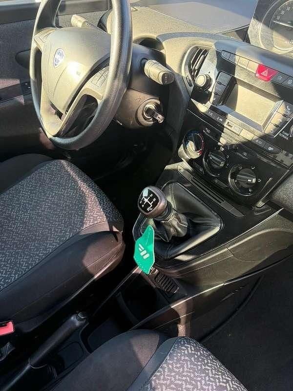 Usata Lancia Ypsilon S 69 CV (50 kW) 2020 Bianco Utilitaria