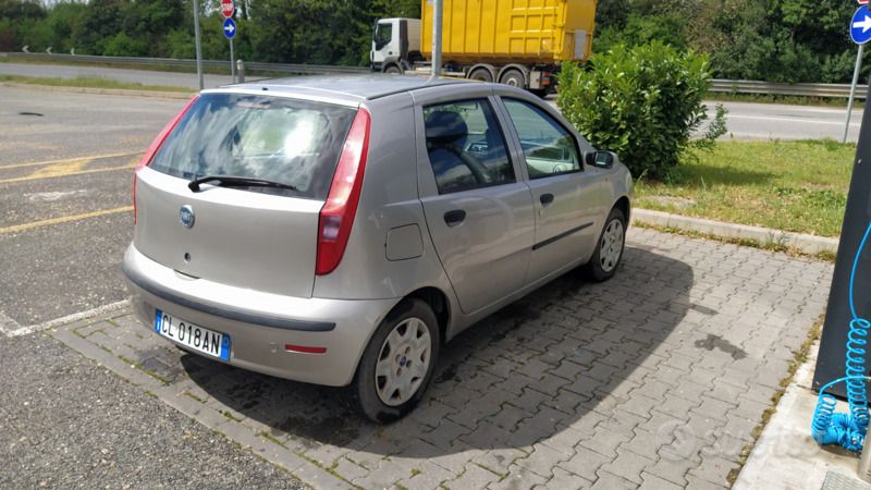 Usata Fiat Punto 80 CV (58 kW) 2003 Grigio Utilitaria