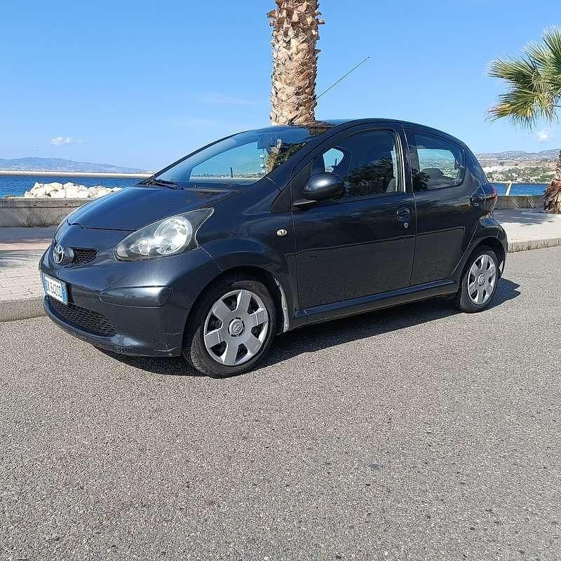 Usata Toyota Aygo 68 CV (50 kW) 2007 Utilitaria