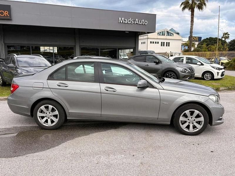 Usata Mercedes C200 Elegance 136 CV (100 kW) 2012 Argento Berlina
