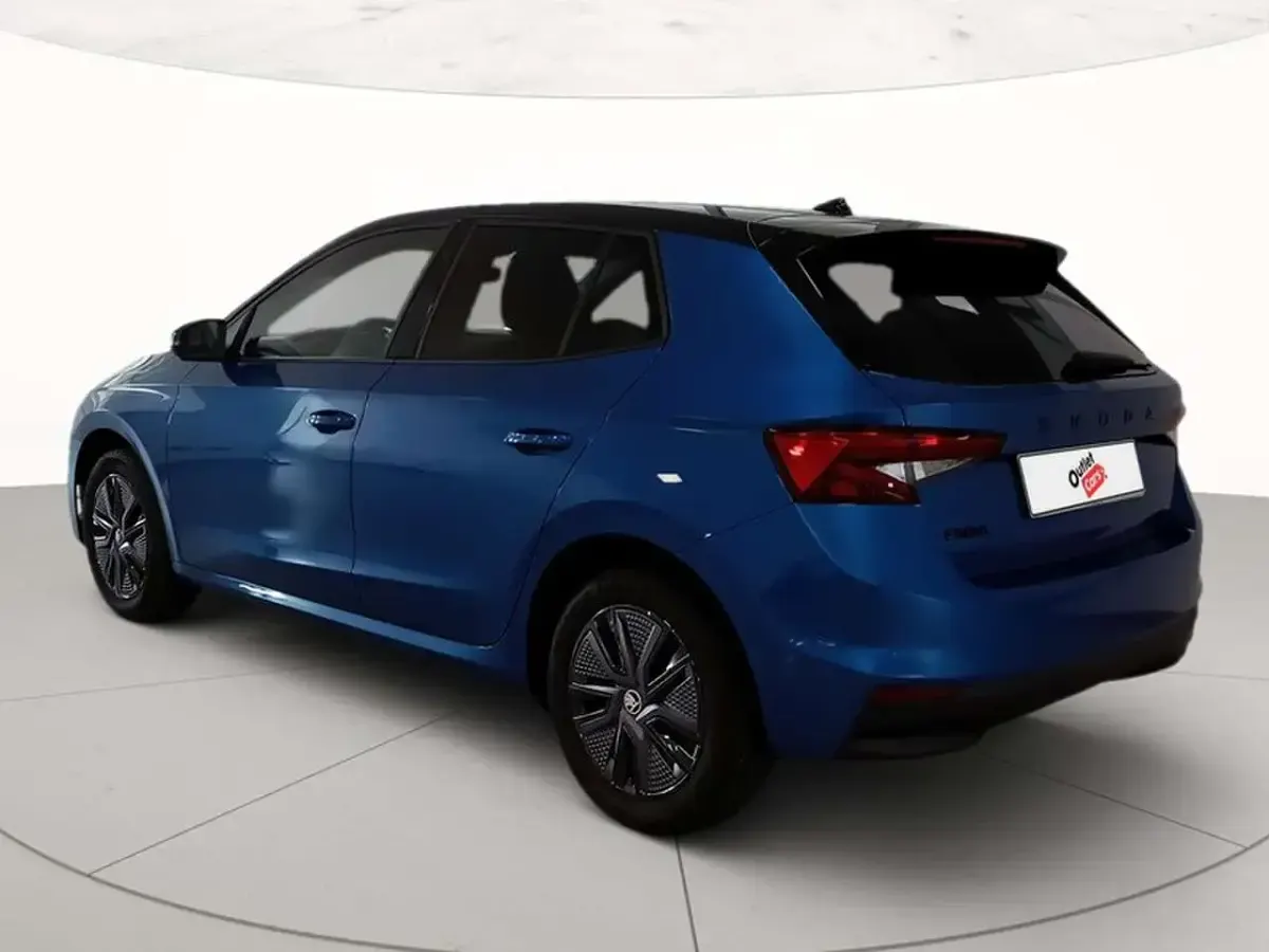 Usata Skoda Fabia 80 CV (58 kW) 2025 Blu race metallizzato nero tulipano perlato Utilitaria