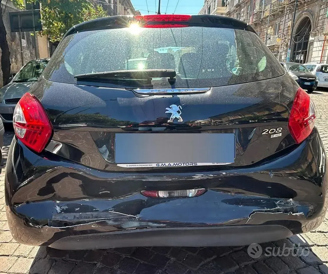 Usata Peugeot 208 Allure 92 CV (67 kW) 2013 Nero Utilitaria
