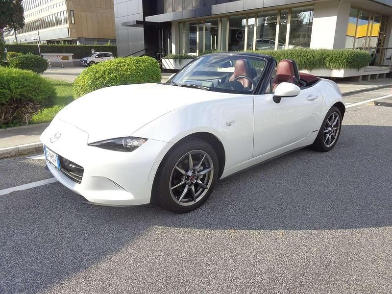 Usata Mazda MX5 132 CV (97 kW) 2021 Bianco Cabrio