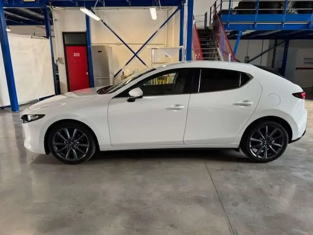 Usata Mazda 3 122 CV (89 kW) 2020 Bianco Berlina