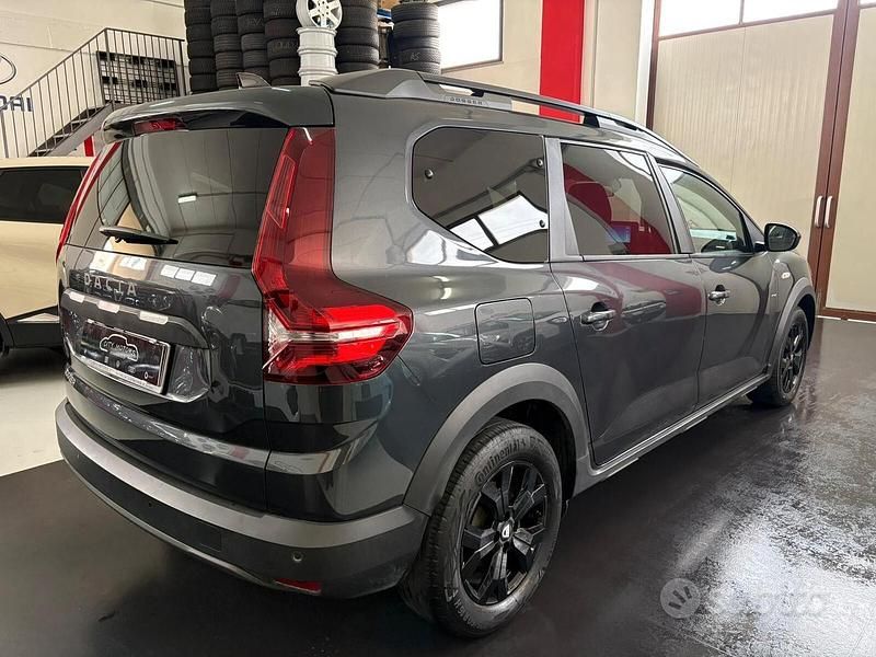 Usata Dacia Jogger Extreme 100 CV (73 kW) 2022 Grigio Monovolume